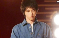 什么是浮夸风格？穿在华晨宇身上秒变时尚装