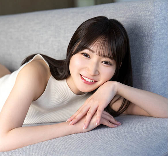 (依本诗织)番号SQDE-018 超大量潮吹!外表看起来清秀的美容师其实是「好色娘」!