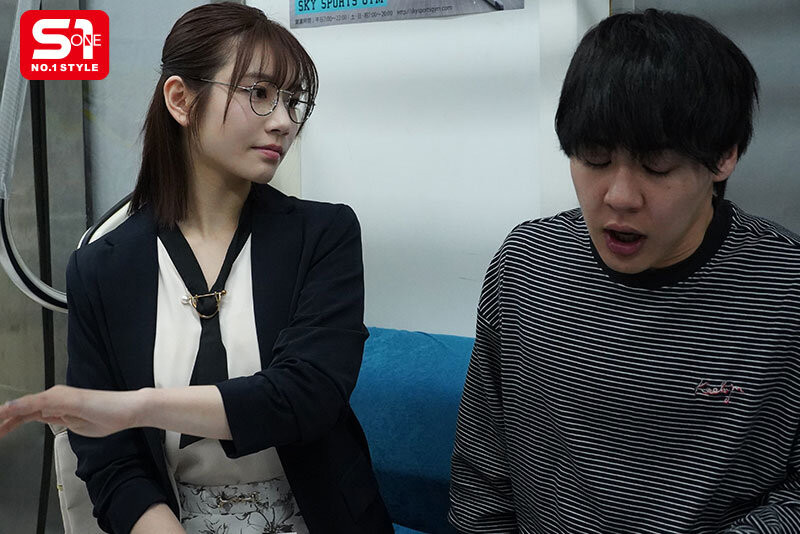 河北彩伽作品SONE-763发布!打巴掌、踩鸡鸡⋯戴眼镜的「文系美女」这次有够痴!