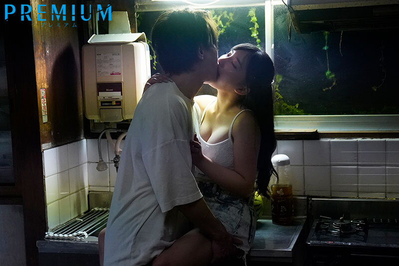 楪カレン(楪可怜)作品PRED-558发布!跟素人回老家同居!巨乳美少女从早到晚都在中出做爱