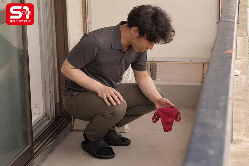 鷲尾めい(鹫尾芽衣)作品SNOS-016发布!一直捡到巨乳邻居的内裤!去按门铃居然被「用L罩杯迎接」