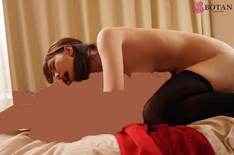 300MIUM-747房产公司丝袜OL销售员