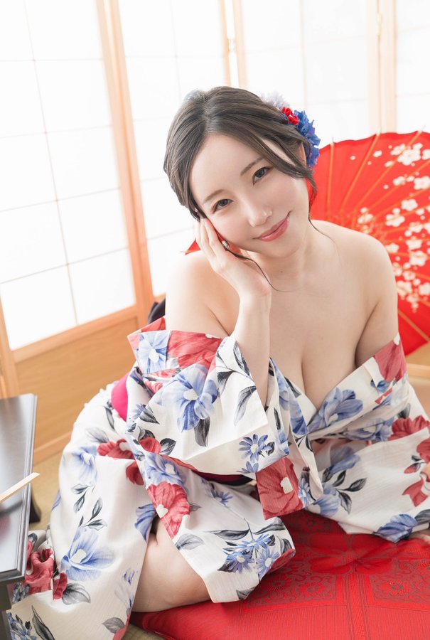 最新推荐!人气泳装模特儿「夏目玲香」精选作品介绍……