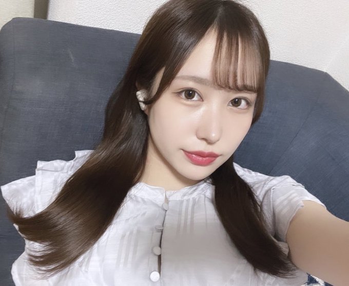 夕雏惠美里(夕雛エミリ)出道作品番号及封面,夕雏惠美里个人简介