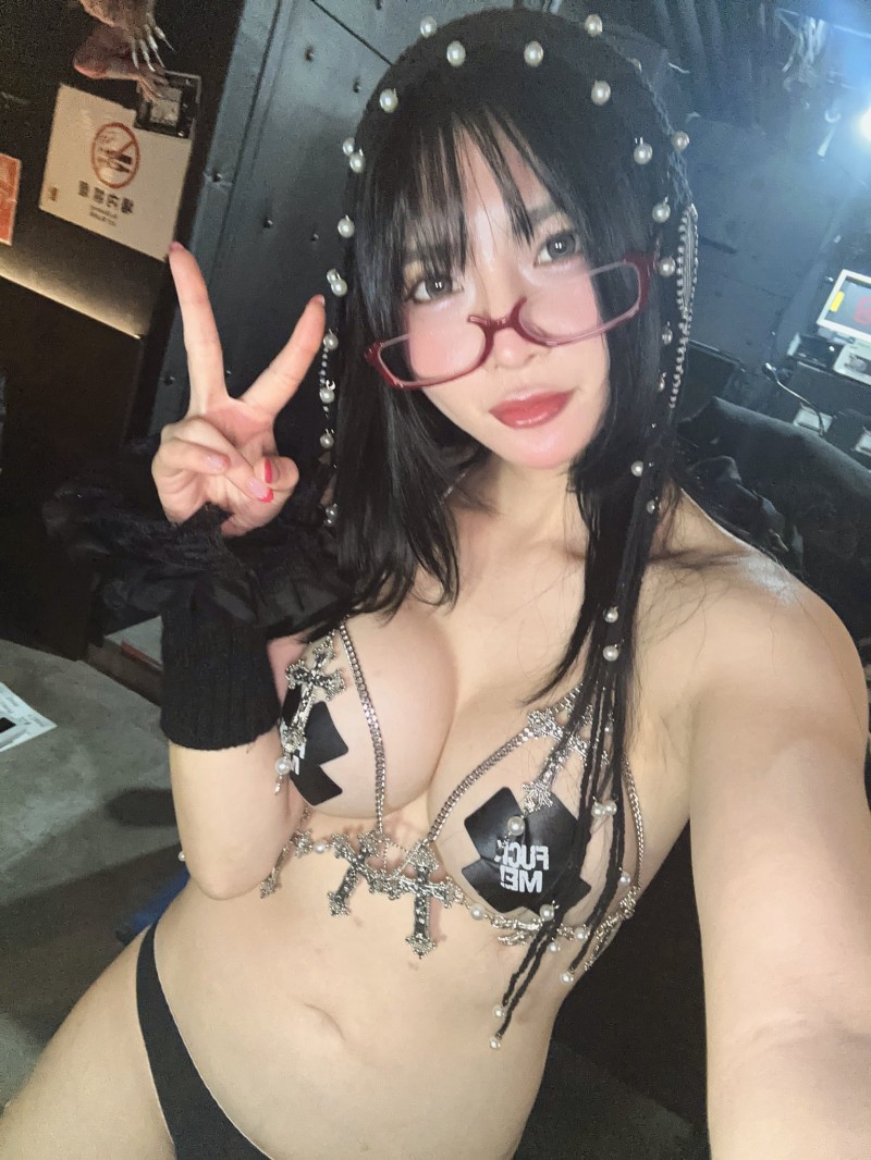 饭成奈央(SAME-229)演技和性技都是天才!她直接アタッカーズ(Attackers)拍戏剧片出道!