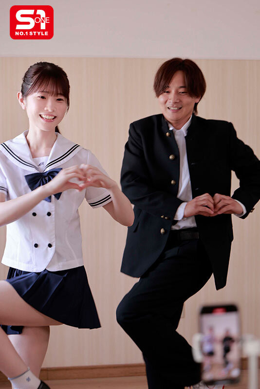 白上惠美香(SNOS-079)扮演网红大锅炒!这是白上咲花拍得最辛苦的作品!