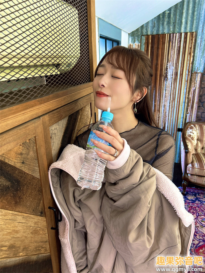 [JUQ-745]白石茉莉奈10周年！ 片商送她去冲绳猎人头！