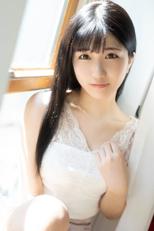 最新推荐！制服美少女《真白未玖琉》精选作品介绍……