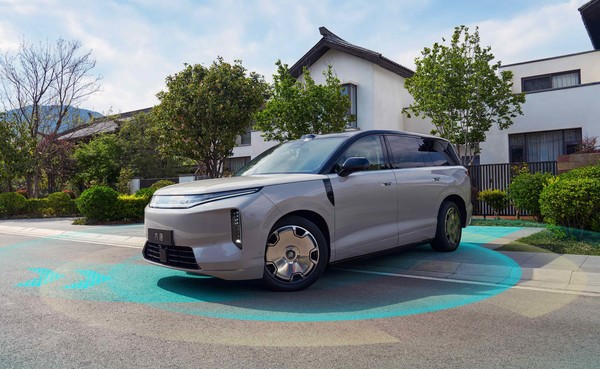 双航空座椅+超强闪充+3.9s加速 大唐EV预售25万元起