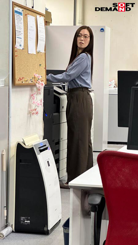 福原成佳(SDJS-372) 因为犯规了⋯SOD女子社员的她被惩处拍AV!