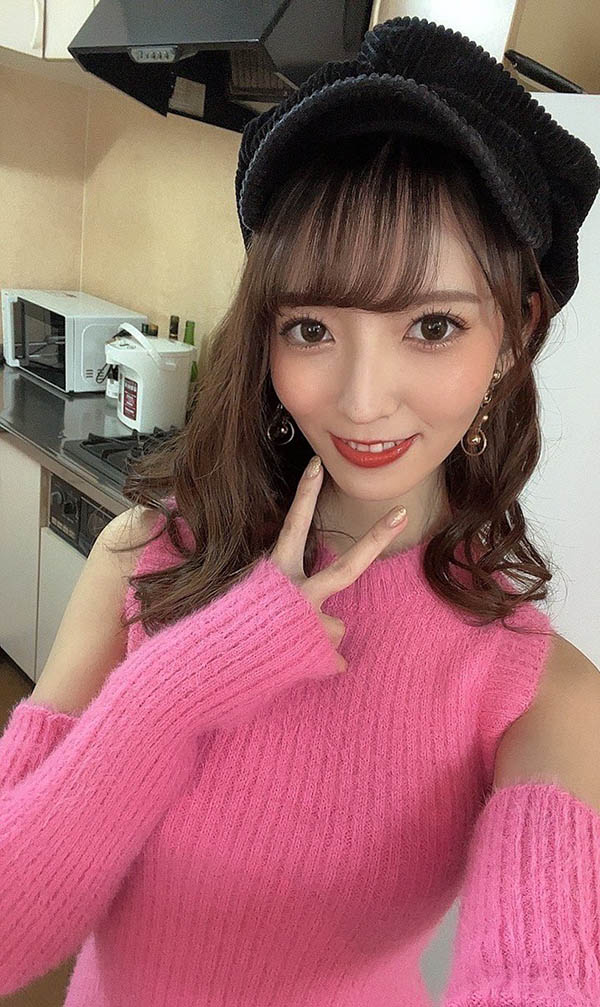 最新推荐！人气巨乳销售王牌《小花暖》精选作品介绍……