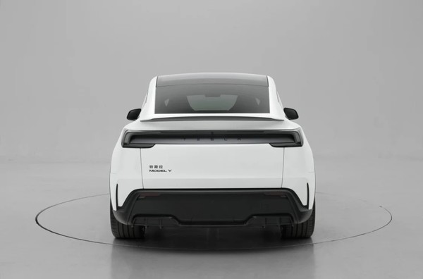 新款特斯拉Model Y申报：或为性能版车型