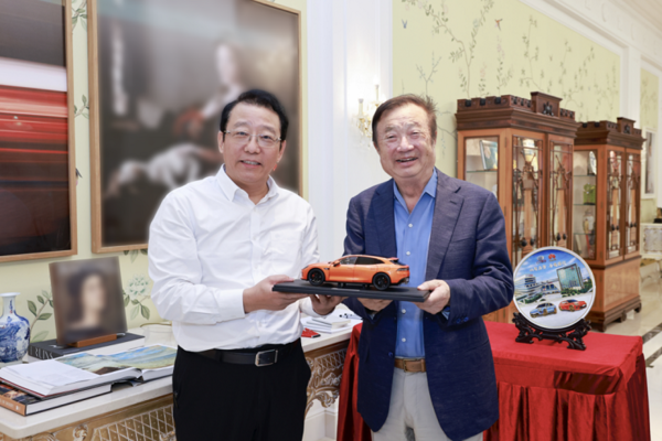 华为“境模式”的商业确定性被双重验证,超10亿增资+战略持续加码中 华为“境模式”的商业确定性被双重验证,超10亿增资+战略持续加码中