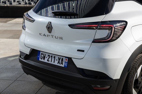 雷诺汽车 雷诺召回Captur与Symbioz混动版 存在电池装配缺陷